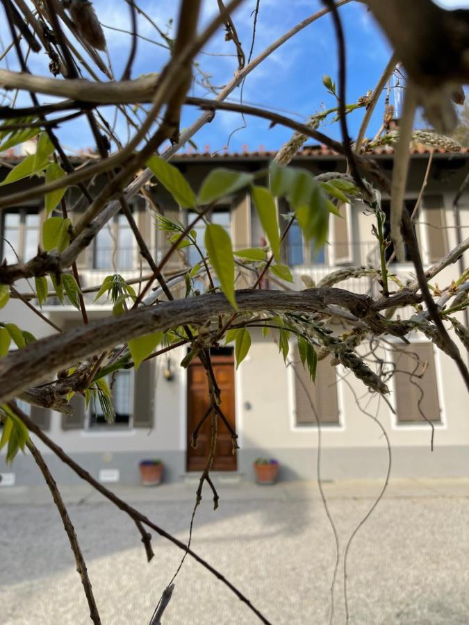 Al Laghetto La Morra Acomodação com café da manhã Exterior foto
